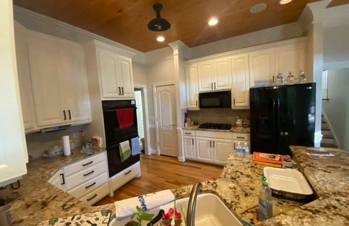 Franklin Apartment | Exec house in forest- 3 bedroom C235