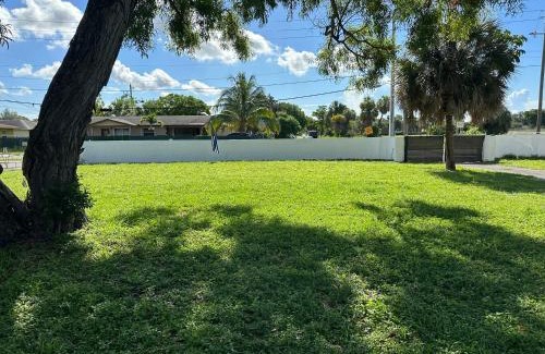 Survey Creek House | Exec Suites 7 min to Ocean