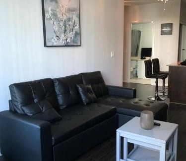 Fort York Apartment | Executive 1 Bedroom Condo sleeps 2
