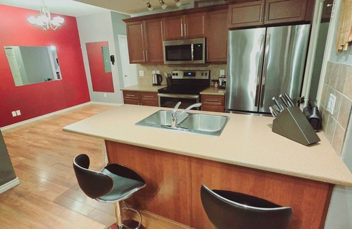 Fort McMurray Condo | Executive 2 Bed/2 Bath nHeated Garage