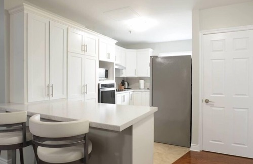 Terra Nova Condo | Executive 2 bedroom, I bathroom, City Centre condo