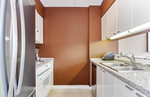 Coal Harbour Condo | Executive 3 bdrm Condo in a 5 Star Downtown Vancouver Building