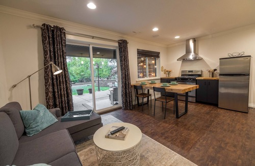 Walnut Grove House | Executive 3 bedroom suite with theater room & hot tub on a park-like property.