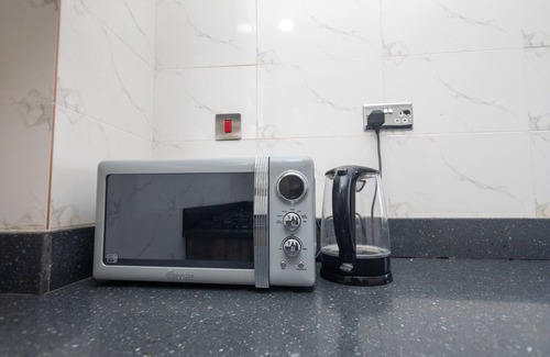 Accra Apartment | Executive 3-Bedroom Furnished Apartment - just 25 mins drive from the Airport