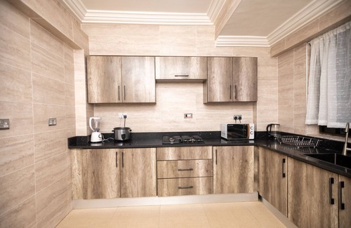 Accra Apartment | Executive 3-Bedroom Furnished Apartment - just 25 mins drive from the Airport
