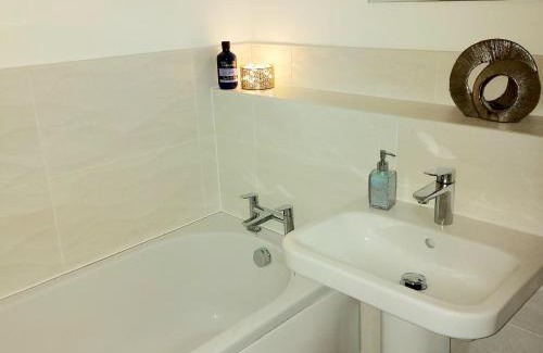 Runcorn House | Executive, 3-storey town house