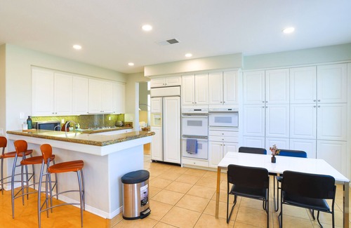 Fullerton House | Executive 4-bedroom home in gated community