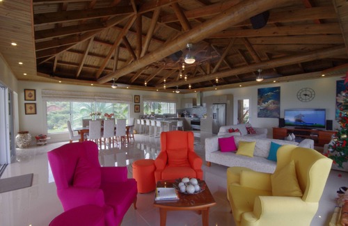 Northern Division Villa | Executive 5 bedroom homestead on your private hill with breathtaking ocean views