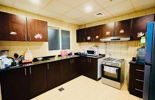 Al Mankhool House | Executive Bedspace only For Ladies