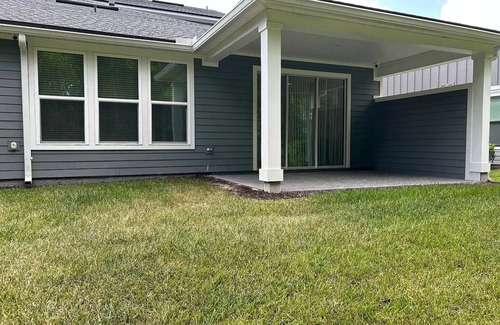 Deercreek House | Executive Corporate housing close to Jaguars, Golf, beaches and St. Augustine.