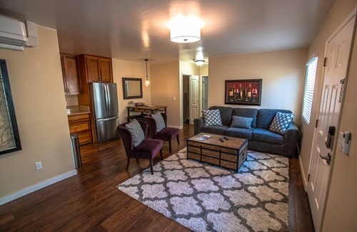 Pacific Beach Apartment | Executive Duplex Pacific Beach w/AC