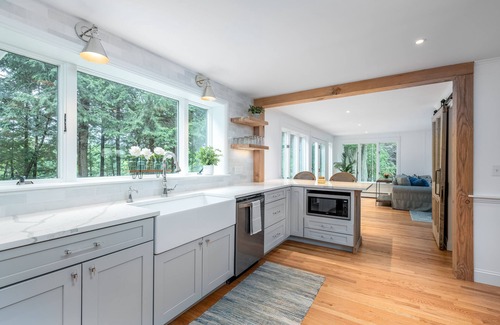 Falmouth House | Executive Falmouth Waterfront Home on the Presumpscot River