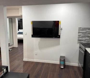 West Edmonton Apartment | Executive Family Haven Short Stay 2 Bedrooms