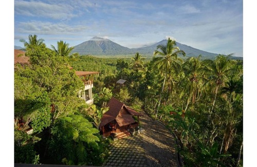 Banyuwangi House | Executive Family on the Foothills of Ijen Plateau