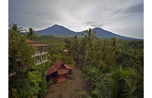 Banyuwangi House | Executive Family on the Foothills of Ijen Plateau