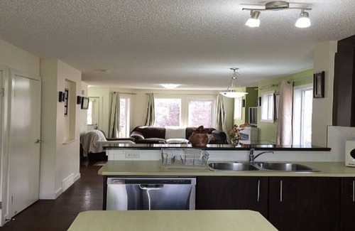 Airdrie House | * Executive Fully Furnished Upgraded Home *