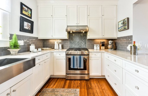 South of Broad House | Executive furnished Penthouse Near The Battery