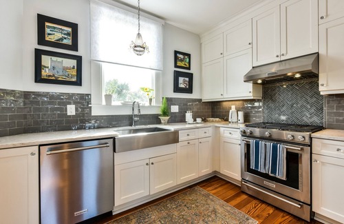 South of Broad House | Executive furnished Penthouse Near The Battery
