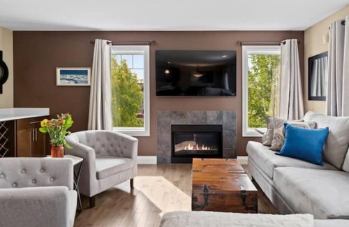 Saskatoon House | Executive Getaway