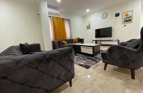 Madina House | executive three bedroom apartments
