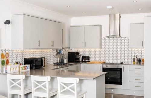 Cradley House | Executive Harborne House