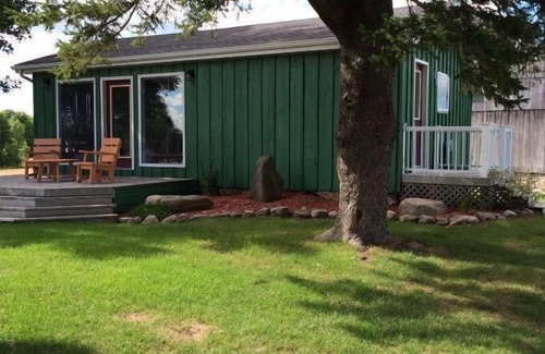 Markdale House | Executive home 3 minutes from top of Beaver Valley Ski Club