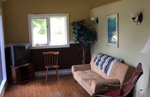 Markdale House | Executive home 3 minutes from top of Beaver Valley Ski Club