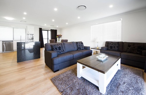 Bundamba House | Executive Home Accomodation