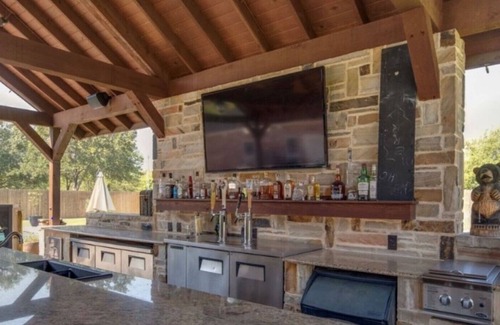 Greenville House | Executive home is the best description!