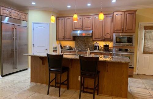 Mossy Oaks House | Executive home retreat!