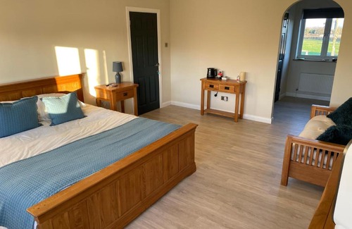 Ely House | Executive home with plenty of room