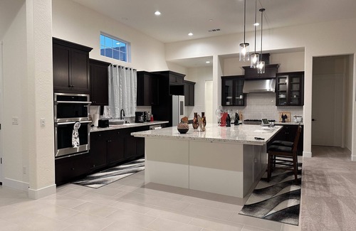 Raisin House | Executive Homes Near Valley Children's Hospital, Chukchansi Casino, and Yosemite