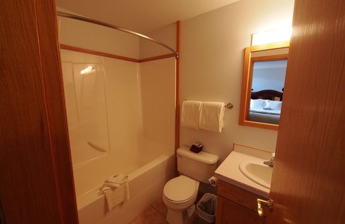 High Level Hotel | Executive House Suites Hotel & Conference Centre