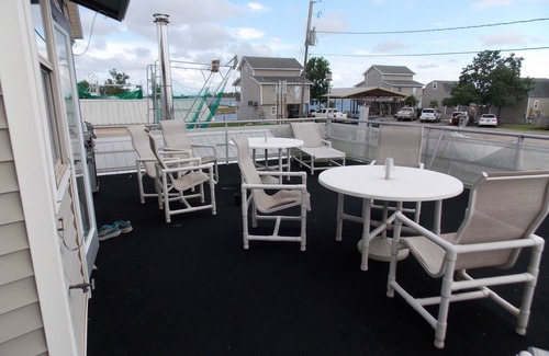 Lafitte Boat Rental | Executive Houseboat - Jean Lafitte Harbour
