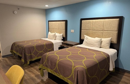 Baker Hotel | Executive Inn and Suites Baker