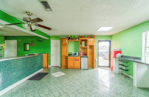 Mineral Wells Hotel | Executive Inn By OYO Mineral Wells US-180
