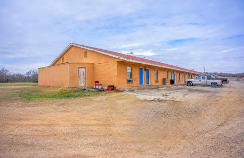 Mineral Wells Hotel | Executive Inn By OYO Mineral Wells US-180