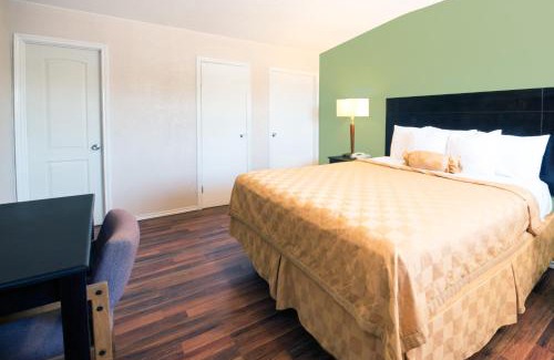 Eagle Pass Hotel | Executive Inn & Kitchenette Suites-Eagle Pass