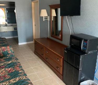 Mercedes Hotel | Executive Inn Mercedes Weslaco