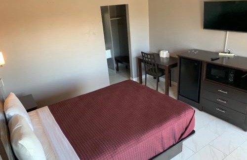 Beeville Hotel | Executive Inn & Suites Beeville