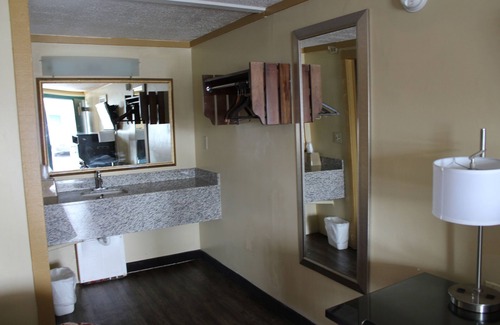 Nashville Hotel | Executive Inn & Suites