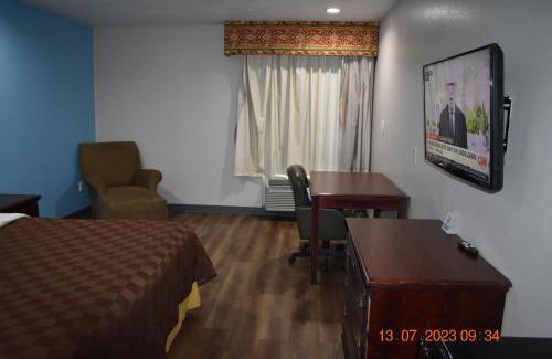 Baker Hotel | Executive Inn