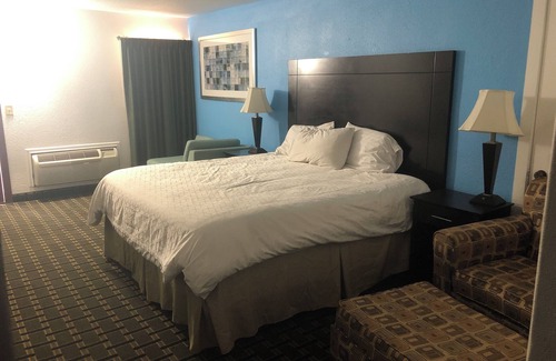 Edmond Hotel | Executive Inn