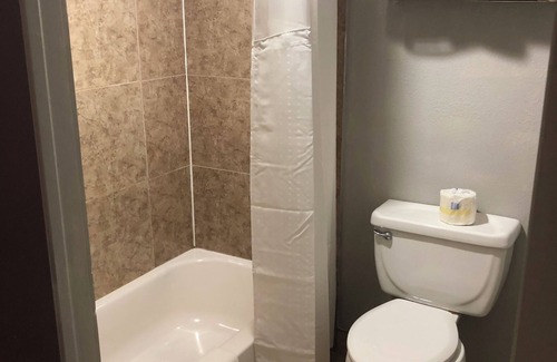 Edmond Hotel | Executive Inn