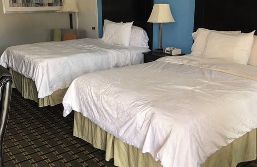 Edmond Hotel | Executive Inn