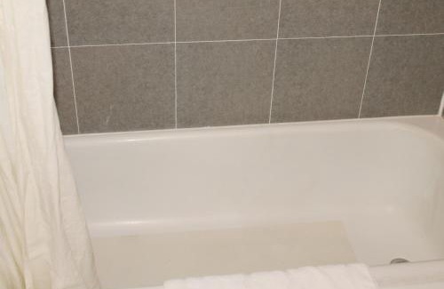 Zanesville Hotel | Executive Inn