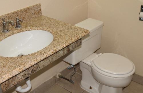 Zanesville Hotel | Executive Inn