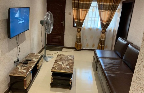 Lagos Mainland Apartment | Executive King 1 Bedroom Apartment in Yaba, Lagos
