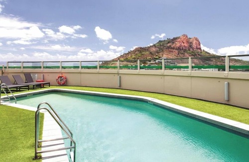 South Townsville Hotel | Executive King Room CBD Townsville