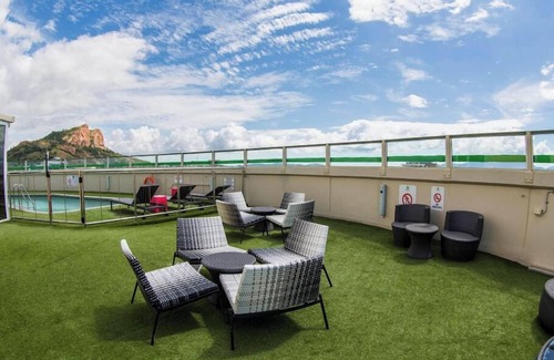 South Townsville Hotel | Executive King Room CBD Townsville